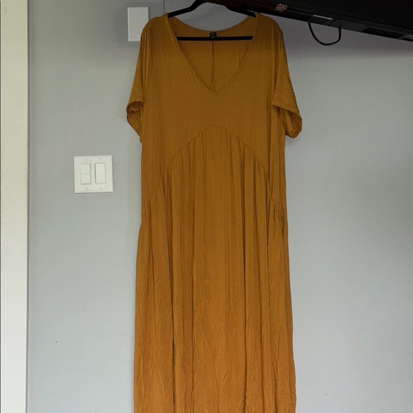 Emery Rose Mustard Dress - Picture 1 of 7